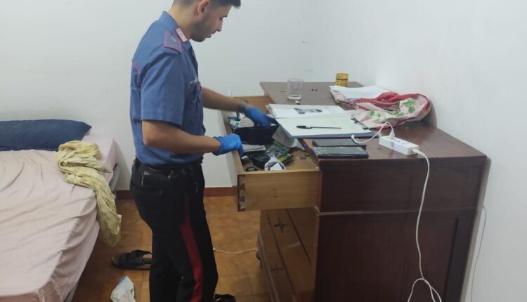 Ostiglia, arrestato 47enne: sequestrati cocaina e hashish dai Carabinieri