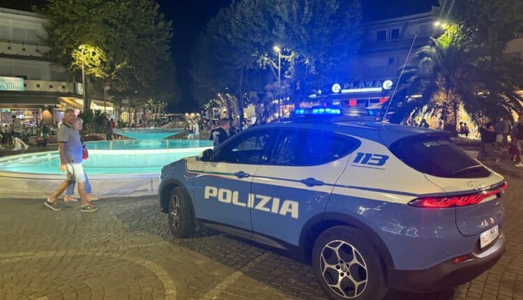 Lignano Sabbiadoro: il bilancio estivo 2025 della Polizia di Stato tra controlli, arresti e prevenzione