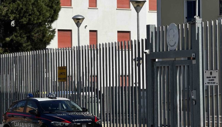 Porto Recanati, fotografa la scheda elettorale e la posta su Facebook: denunciato 55enne