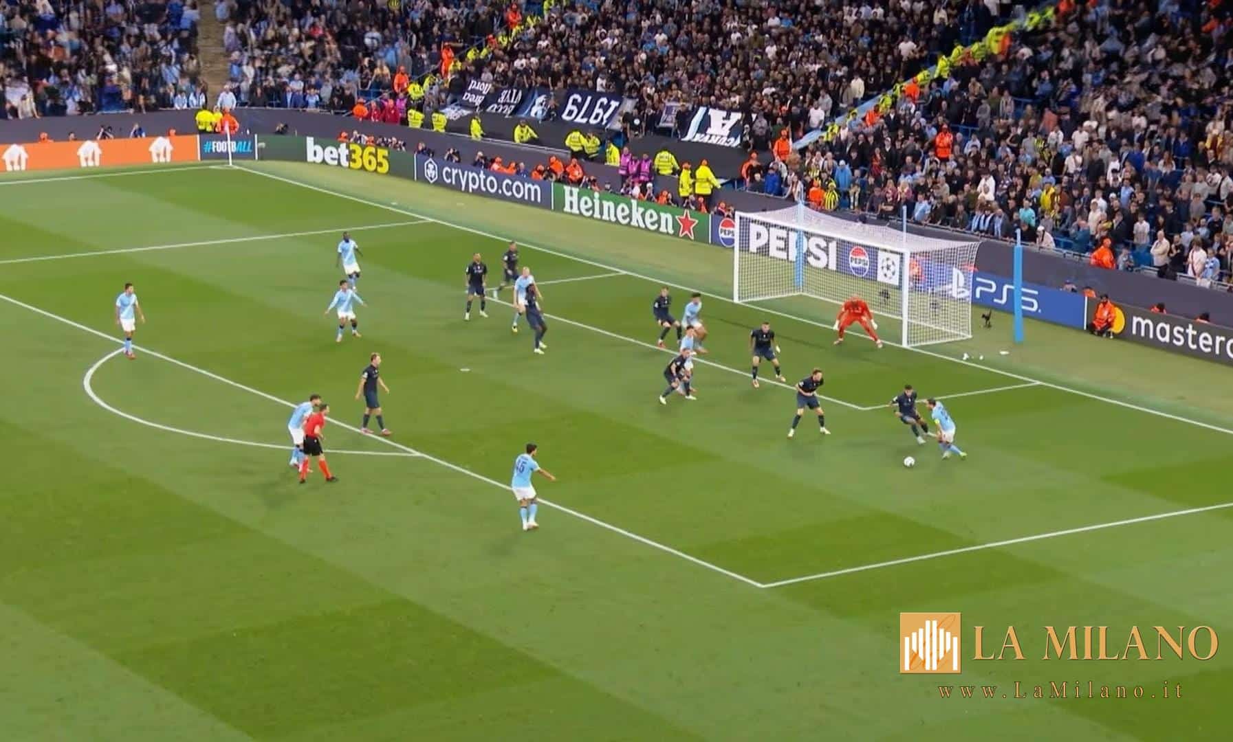 Champions League: Haaland e Doku piegano il Napoli. Azzurri in dieci uomini per gran parte del tempo