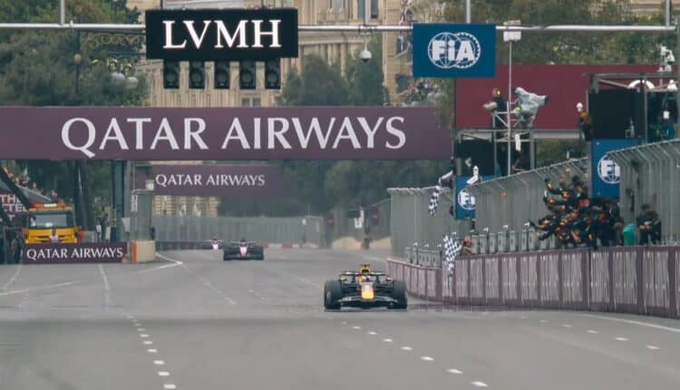 Formula 1: Verstappen si conferma a Baku, secondo posto per Russell e Sainz terzo