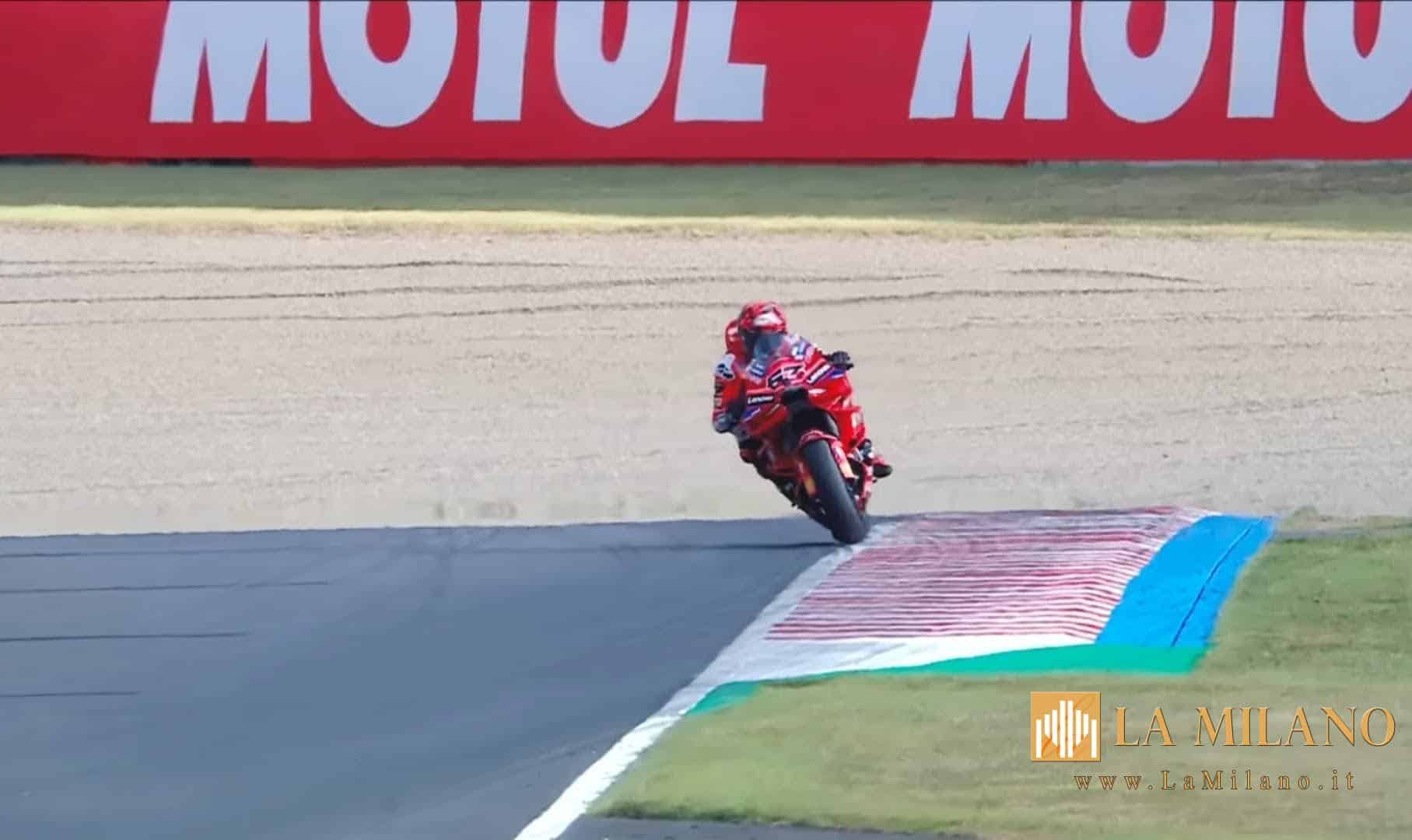 MotoGP: Bagnaia torna a vincere nella Sprint di Motegi. Domani Marquez per il Mondiale