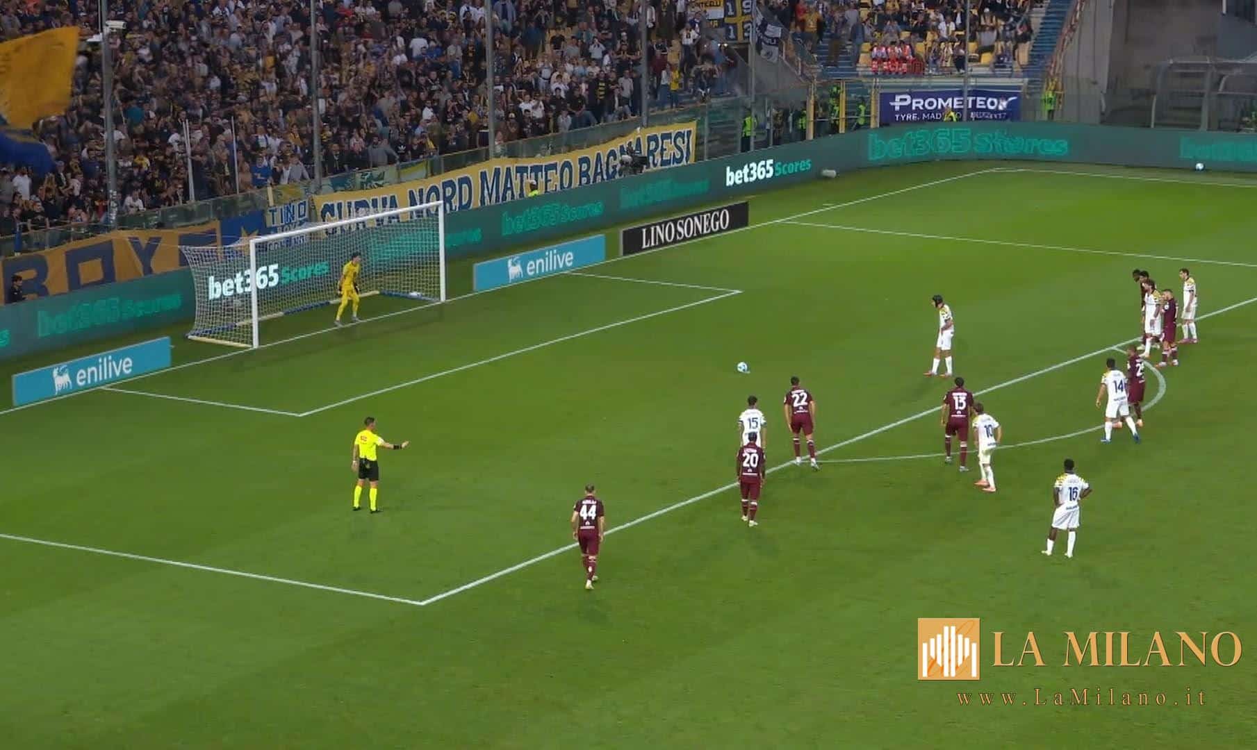 Serie A: nei posticipi arrivano le vittorie di Parma e Lazio.