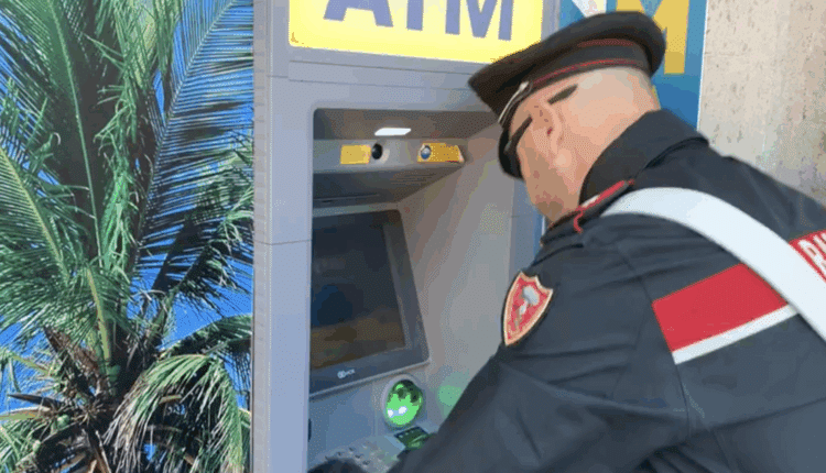 Sorrento, furto e utilizzo fraudolento di carte di credito: arrestato 42enne