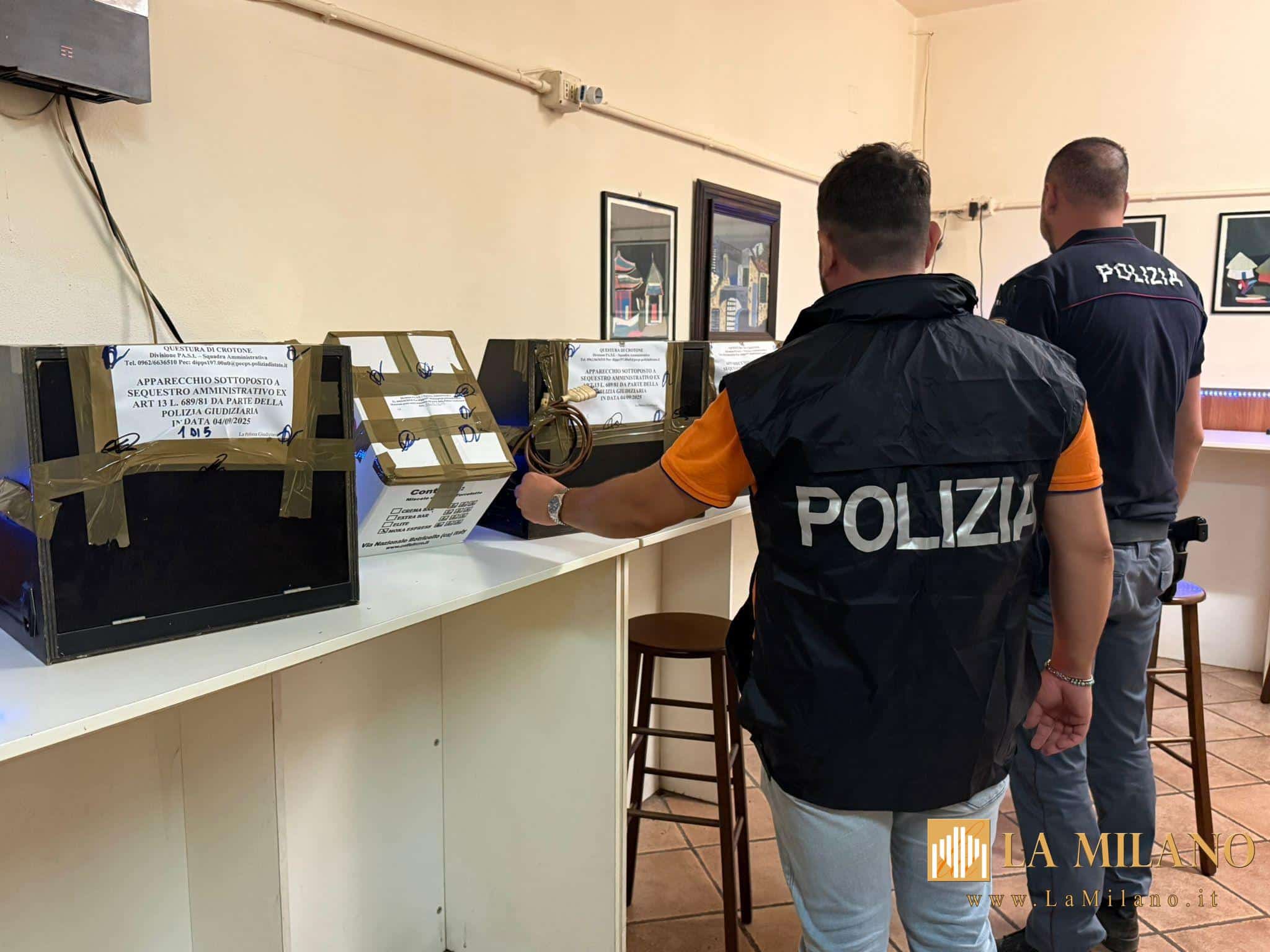 Crotone: blitz della Polizia scopre sala giochi abusiva a Isola Capo Rizzuto