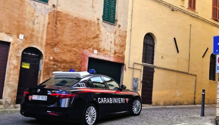 Jesi, 25enne arrestato e portato in carcere dopo una lunga scia di violenze