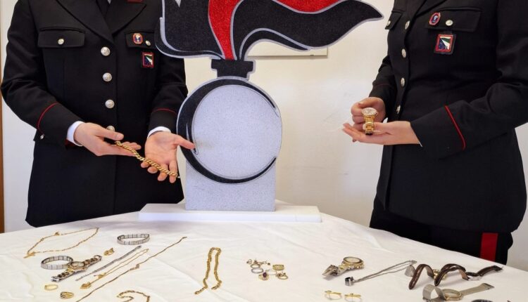 Ferrara e provincia, 3 operazioni dei Carabinieri: furto al supermercato, droga in auto e finto avvocato truffatore