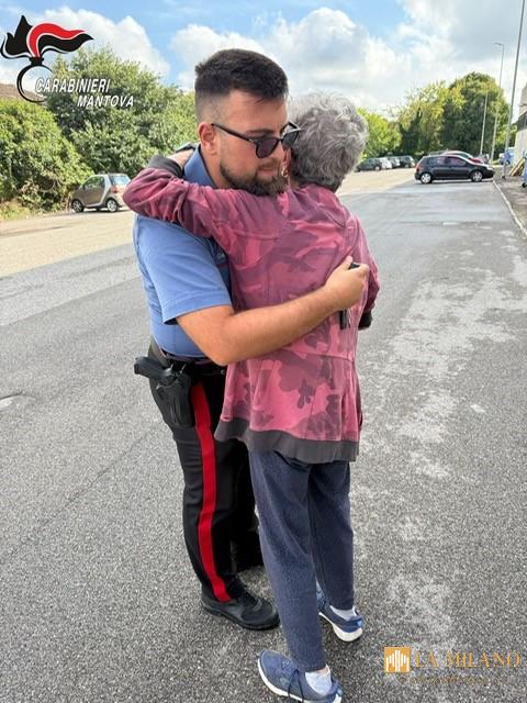 Mantova, anziana tenta il suicidio sui binari: i Carabinieri la salvano in extremis