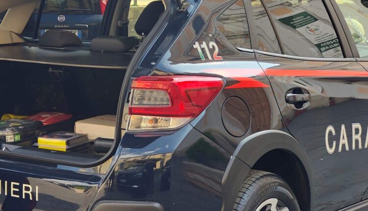 Santa Maria Capua Vetere: controlli straordinari dei Carabinieri portano a due arresti, denunce e sanzioni amministrative.
