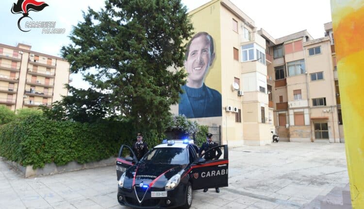Palermo, aggredisce i Carabinieri durante un controllo a Brancaccio: denunciato un 49enne