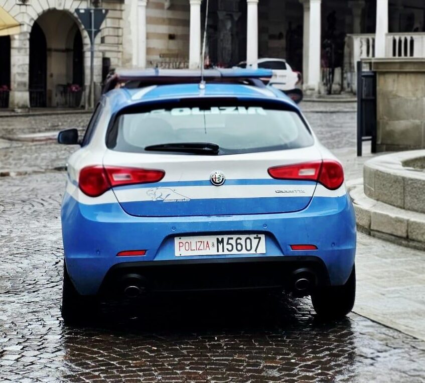 Udine, rapina in pieno centro: arrestato un soggetto grazie all'intervento tempestivo della Polizia di Stato