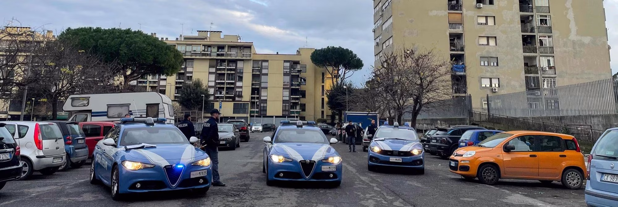 Tor Bella Monaca: smantellata una rete di spaccio organizzata come una “piramide”, cinque arresti della Polizia di Stato.