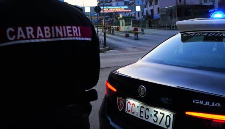 Valle di Maddaloni: figlio preoccupato chiama Carabinieri che trovano il padre incosciente, ma vivo. Tragedia evitata.