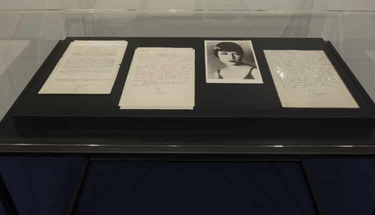 Tra arte, fumetto e sogno: la mostra su Guido Crepax a Brescia