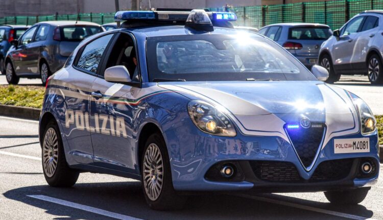 Como: operazione "Retro-Valico", 8 irregolari espulsi dalla Polizia di Stato.
