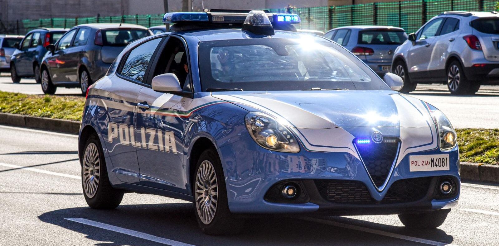 Como: operazione "Retro-Valico", 8 irregolari espulsi dalla Polizia di Stato.
