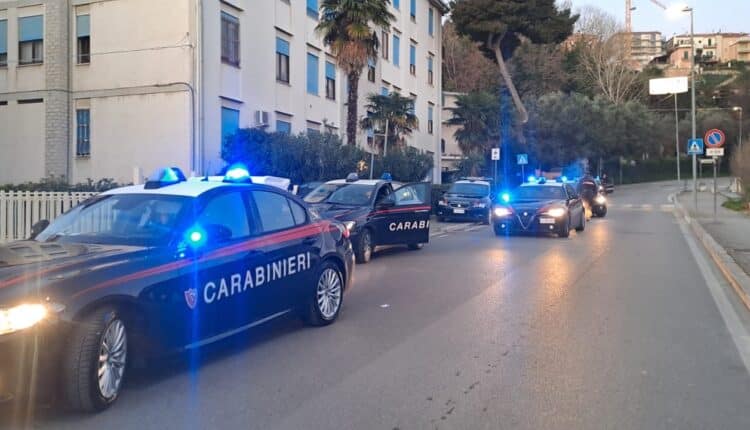 Giulianova: uomo arrestato per sequestro di persona e rapina.