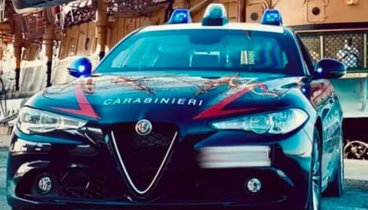 Venosa, violenza domestica: Carabinieri salvano due anziani minacciati dal figlio. Arrestato e trovato con cocaina