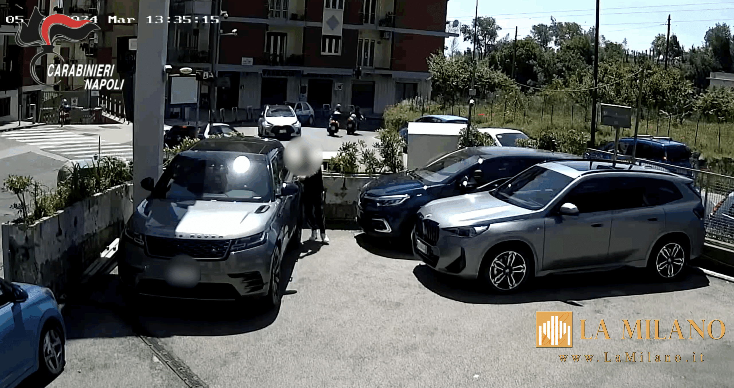 Napoli, sgominata la “banda dell’AirTag”: rubavano auto di lusso seguendole con GPS nascosti