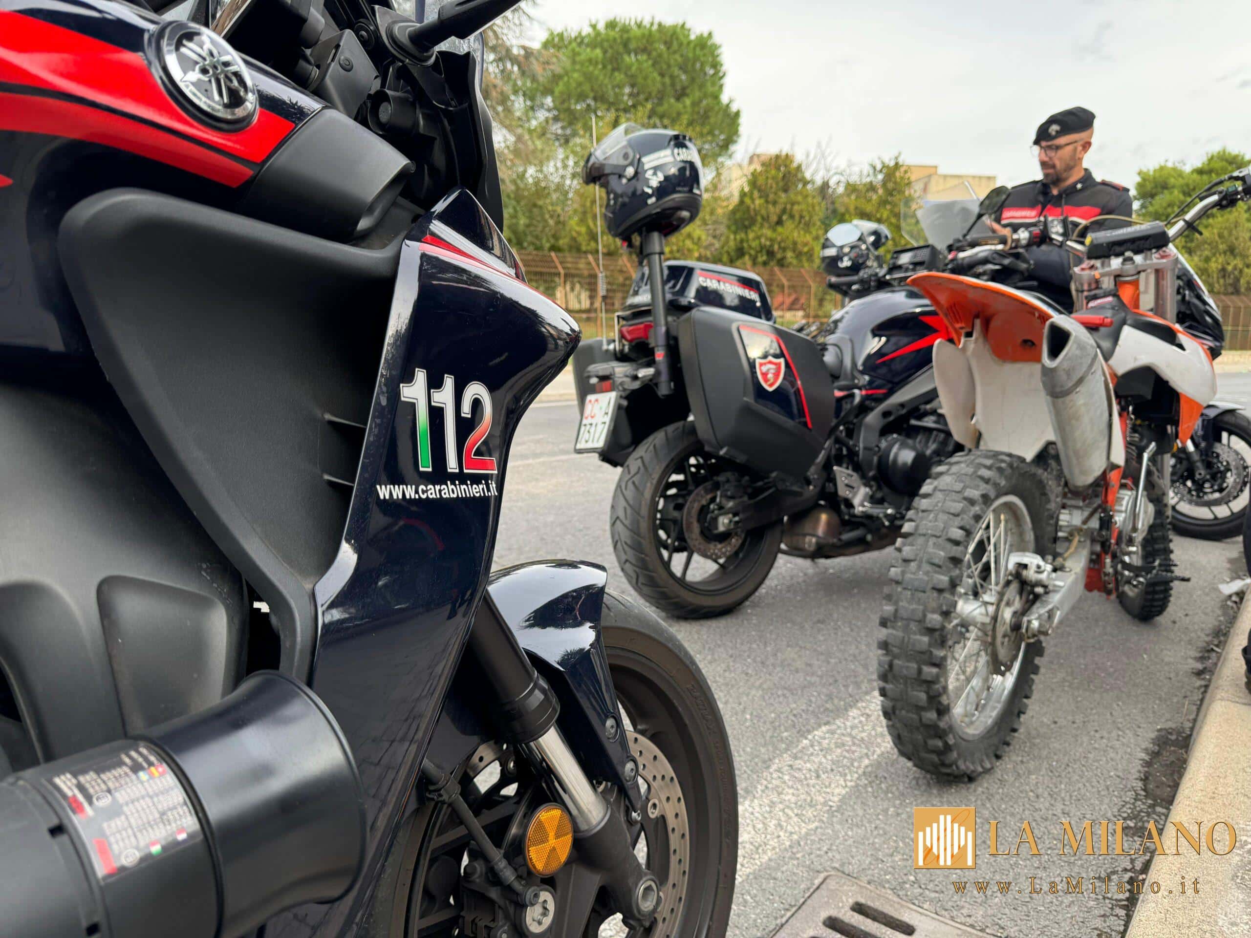 Napoli, 15enne fugge al posto di blocco: 17enne impennava su moto rubata. Raffica di controlli dei Carabinieri a Poggioreale e Ponticelli