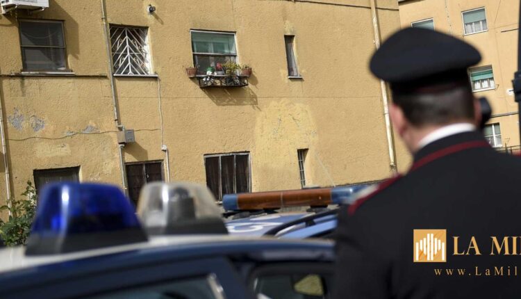 Castellammare di Stabia: fugge sui tetti per evitare l’arresto, preso 22enne.