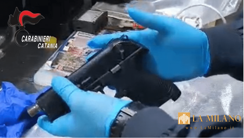 Catania, quartiere San Cristoforo: 18enne arrestato dai Carabinieri per detenzione di arma clandestina e droga