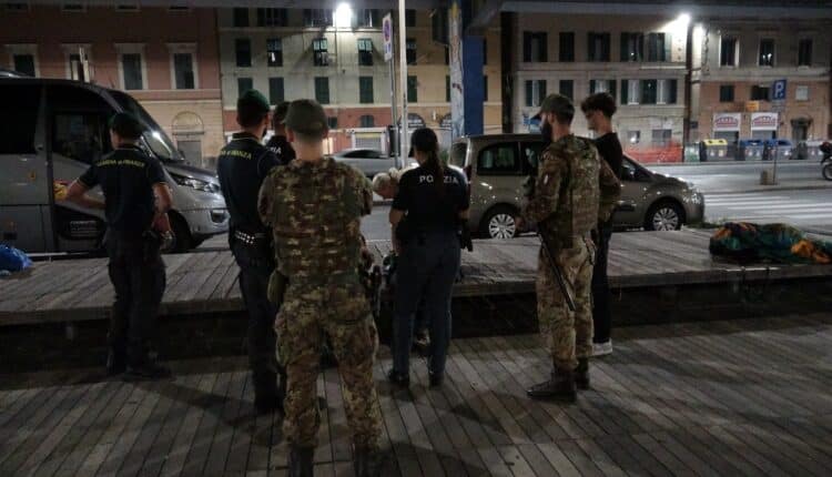 Polizia di Stato: controlli straordinari nel centro storico di Genova, un arresto, due denunce e sanzioni per 2.000 euro