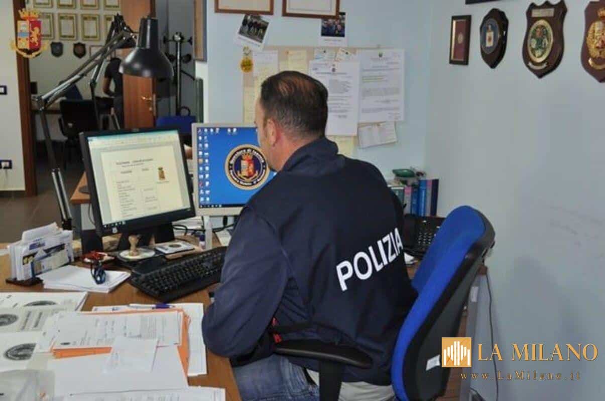 Lecce, stipula un’assicurazione auto online ma è una truffa: indagini della Polizia Postale, conti bloccati e raccomandazioni ai cittadini
