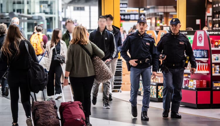 Fiumicino, la Polizia di Frontiera smantella banda di ladri seriali: refurtiva di lusso recuperata