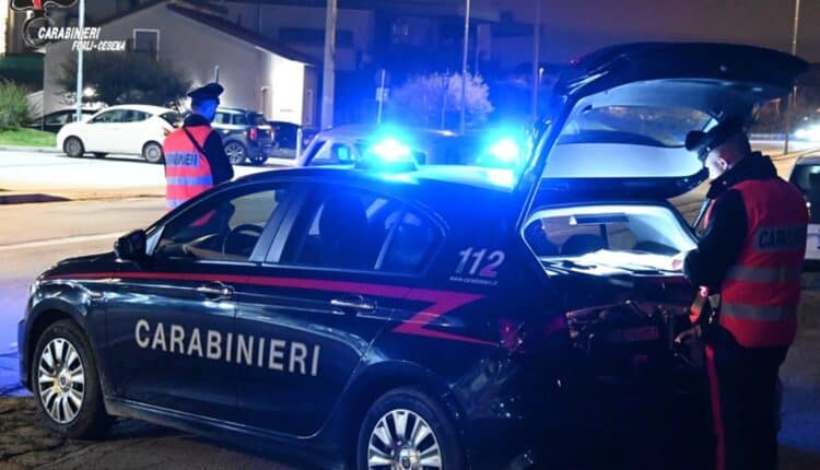 Cesenatico, controlli straordinari dei Carabinieri: 10 denunce per guida in stato di ebbrezza, droga e furto