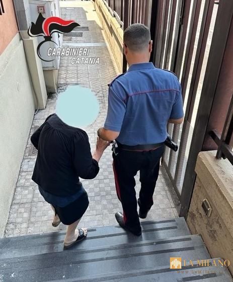 Biancavilla, picchia la madre perché non gli dà i soldi: arrestato dai Carabinieri un 46enne di Paternò