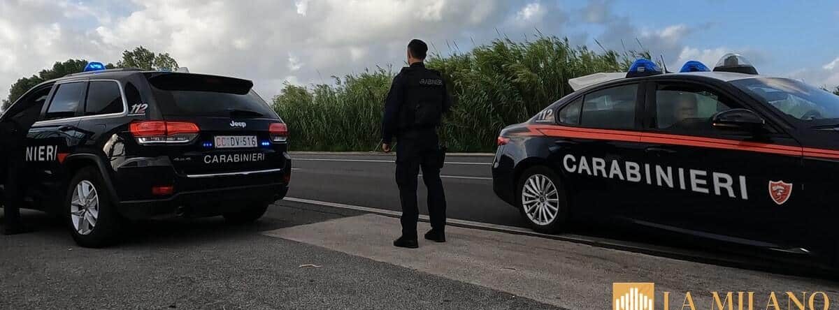 Mondragone: si presenta in caserma con una pistola, denunciata.