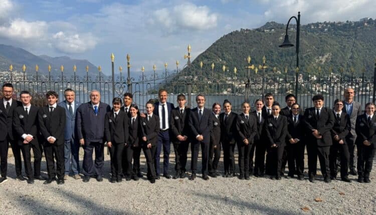 Regione Lombardia a Como: focus sul tessile e nuove Zone di Innovazione e Sviluppo per rafforzare le filiere economiche