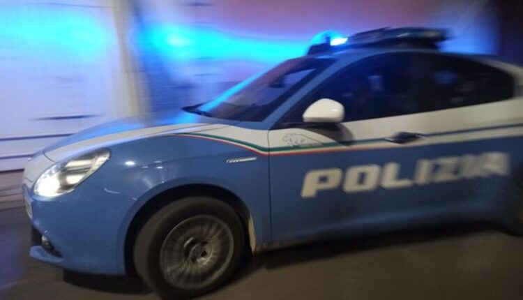 Forlì, soggetto irregolare con precedenti per droga e furti rimpatriato dalla Polizia di Stato