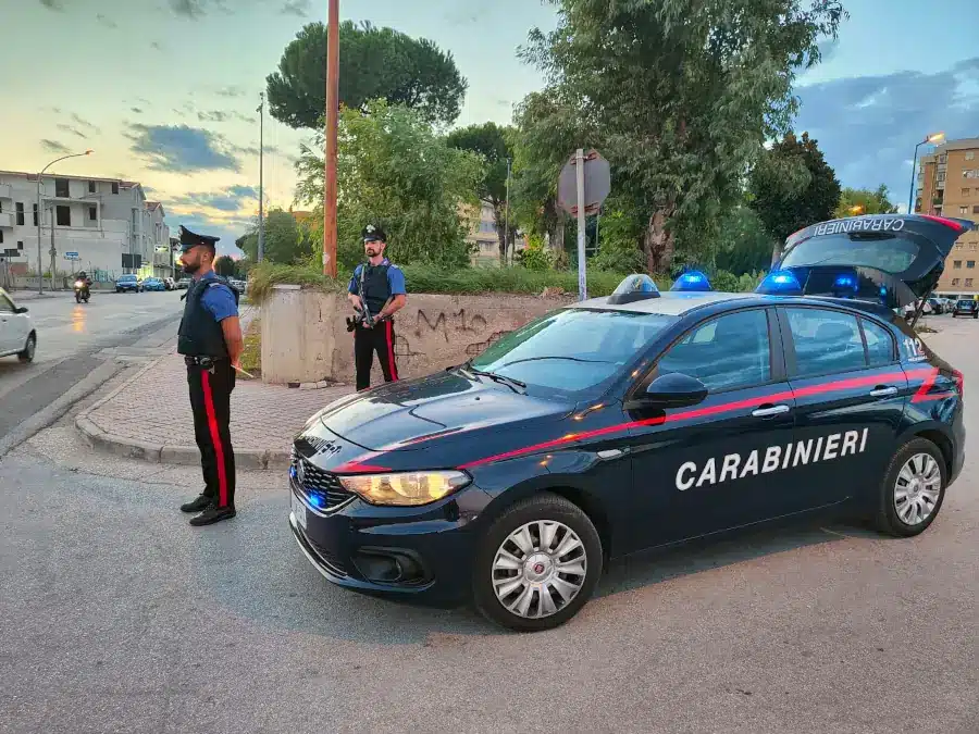 Grumo Nevano, blitz antidroga: Carabinieri arrestano operatore ecologico