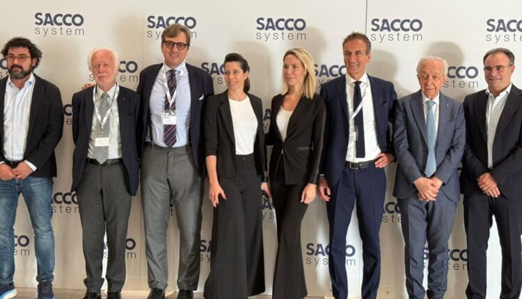 Regione Lombardia a Como: focus sul tessile e nuove Zone di Innovazione e Sviluppo per rafforzare le filiere economiche