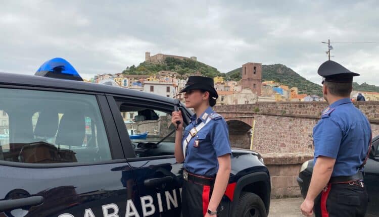 Bosa, 41enne arrestato dai Carabinieri per violenza sessuale su minore.