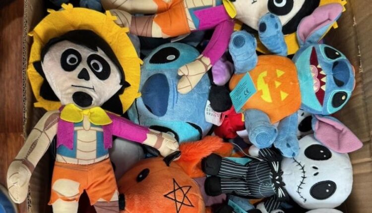 Bergamo, operazione “Safe Halloween”: sequestrate oltre 17 mila decorazioni e maschere non sicure