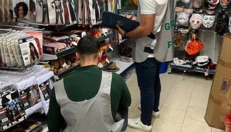Bergamo, operazione “Safe Halloween”: sequestrate oltre 17 mila decorazioni e maschere non sicure