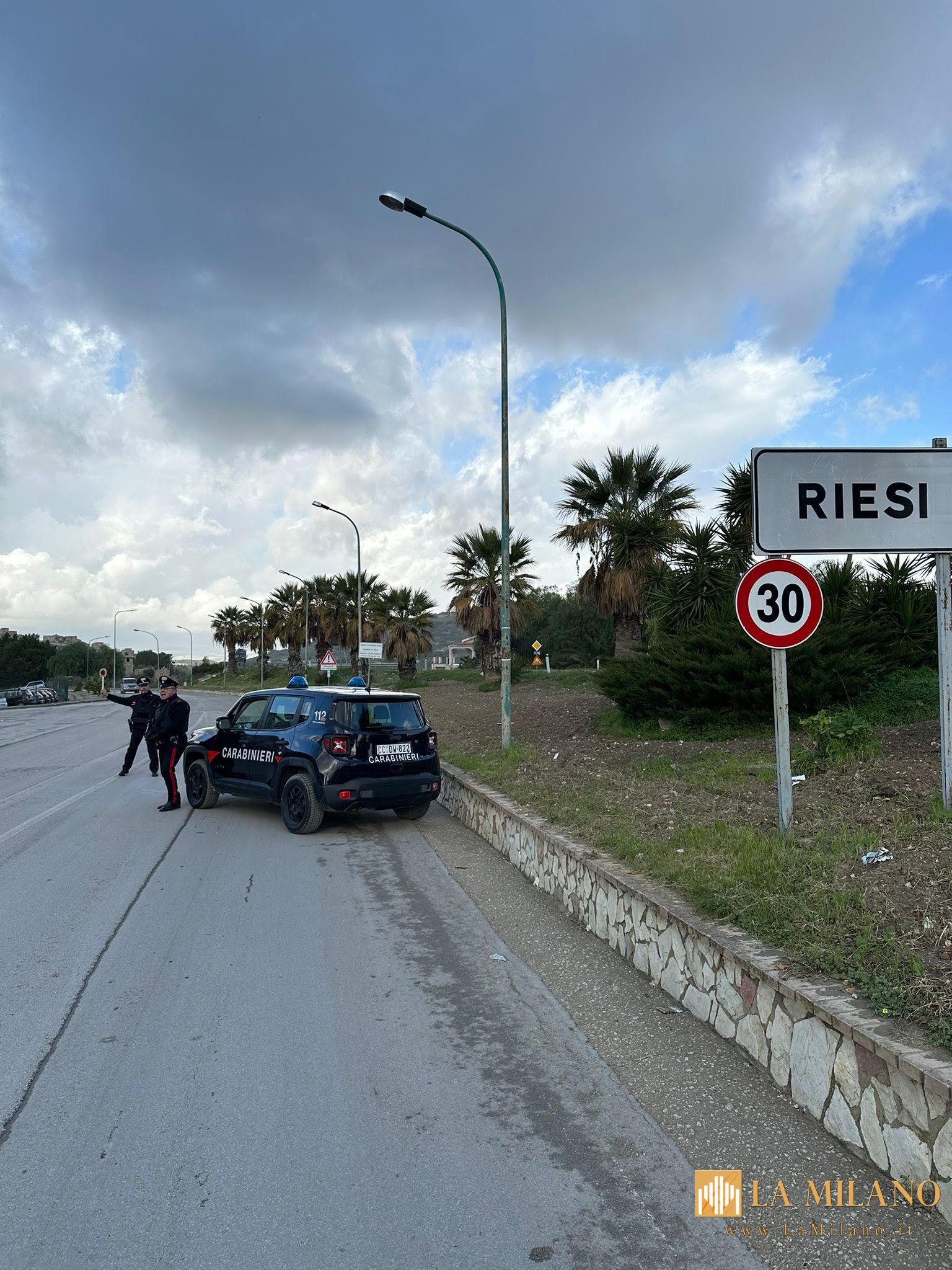 Riesi, 36enne arrestato per violenza sessuale, maltrattamenti e atti persecutori: la vittima aveva denunciato le aggressioni.