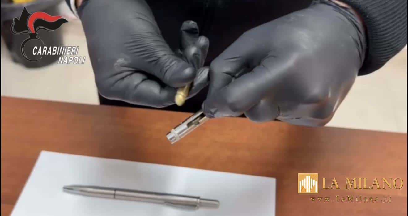Napoli, armi camuffate e droga: Carabinieri arrestano 27enne con “penne pistola” pronte a sparare