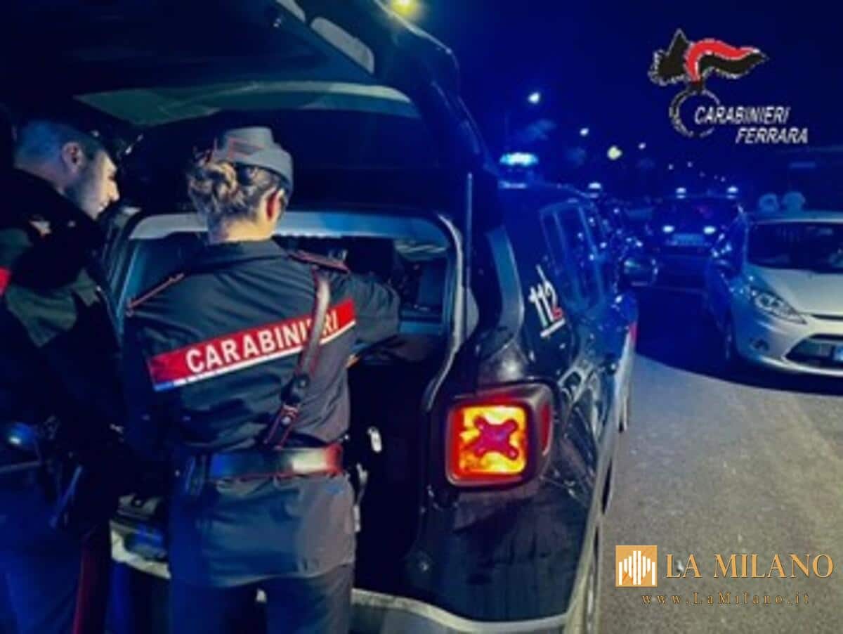 Ferrara e Comacchio: denunce per armi, ubriachezza, falsi appartenenti alle forze dell’ordine e guida in stato di ebbrezza