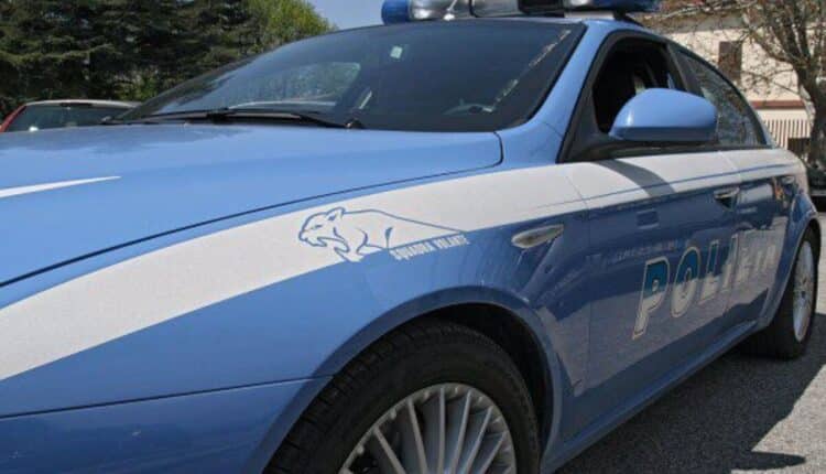 Vercelli, candidato alla patente sorpreso con microcamera e trasmettitore: segnalato dalla Polizia Stradale