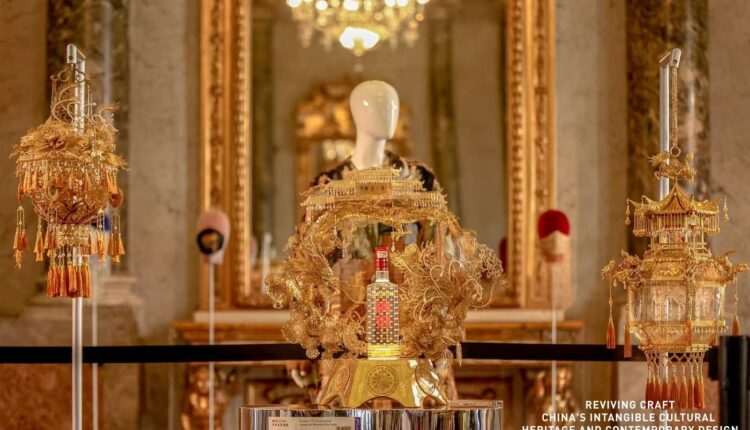 L'età brilla alla mostra Reviving Craft—China's Intangible Cultural Heritage and Contemporary Design del 2025