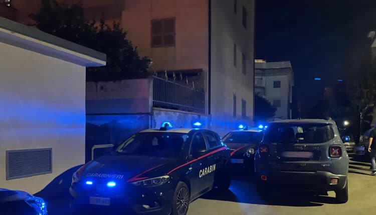Controlli “Alto Impatto” nell’area nord di Napoli: oltre 300 persone identificate e 25 veicoli sequestrati