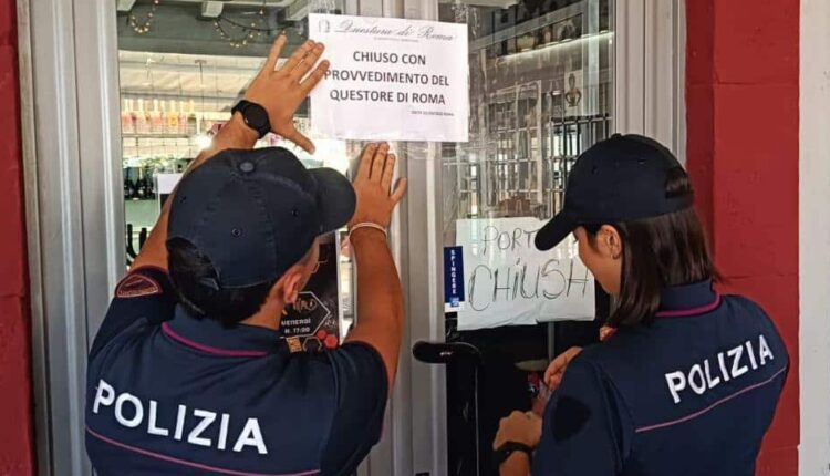 Roma: lite in un bar degenera in scontro armato, due feriti e locale chiuso per 15 giorni.