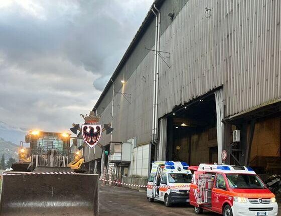 Morto sul lavoro a Borgo Valsugana: 46enne sloveno travolto da una pala gommata