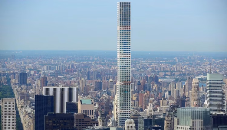 New York, il grattacielo 432 Park rischia di sgretolarsi
