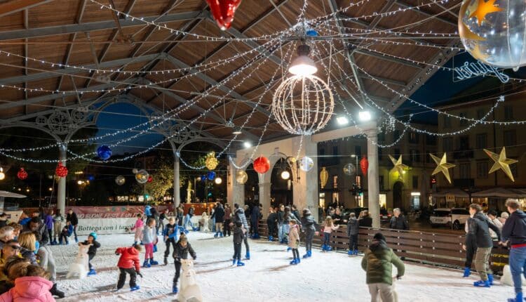 Verbania, torna la Pista di Pattinaggio “Intra On Ice”: inaugurazione il 31 ottobre con sconti, musica e festa di Halloween