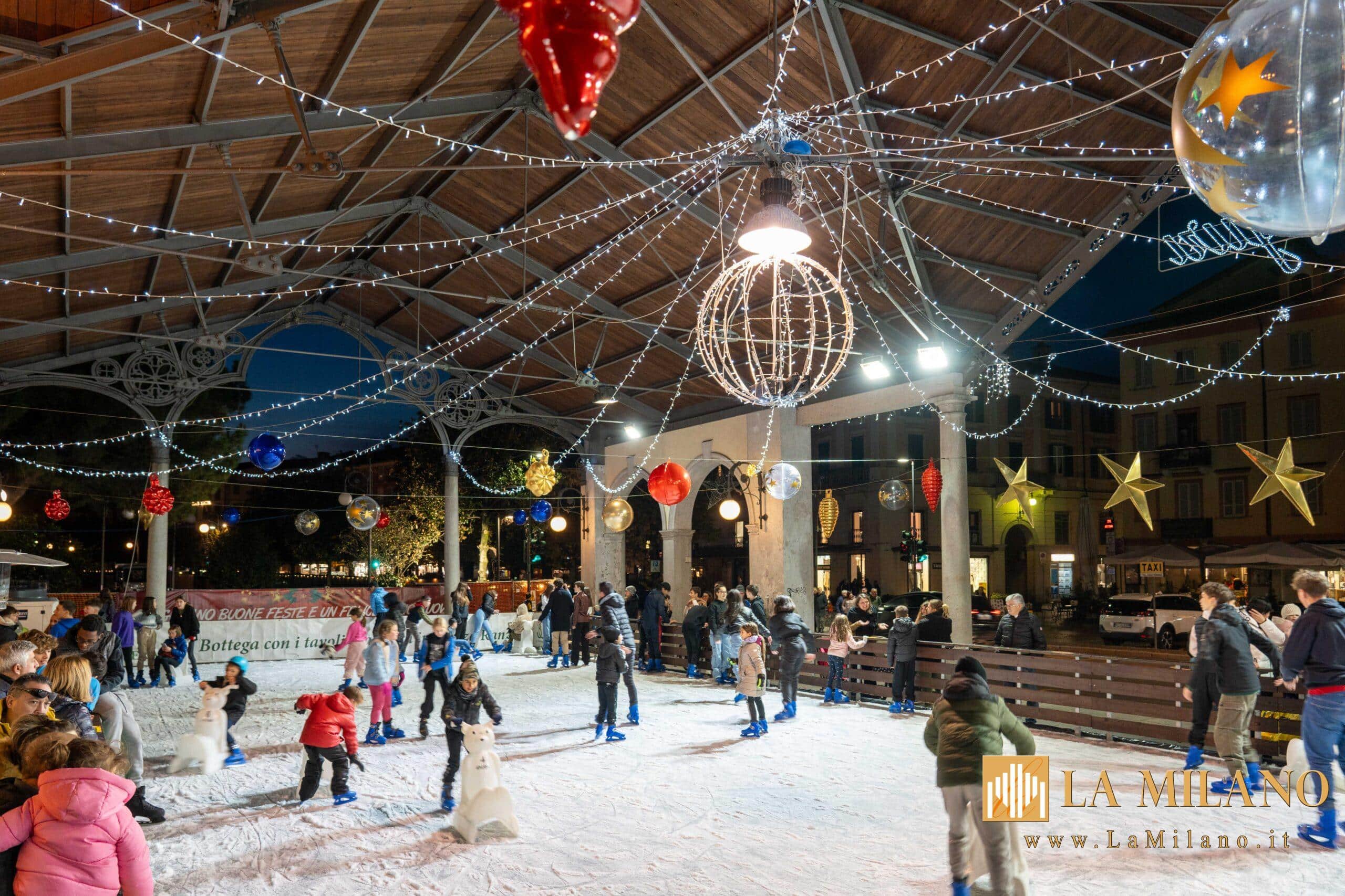 Verbania, torna la Pista di Pattinaggio “Intra On Ice”: inaugurazione il 31 ottobre con sconti, musica e festa di Halloween